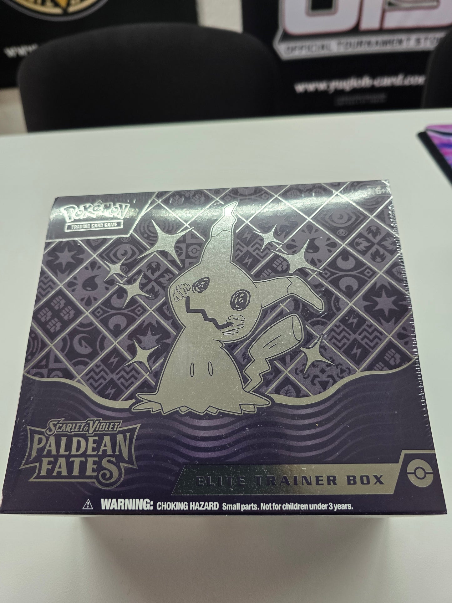 Elite Trainer Box - Paldea Fates (Englisch)